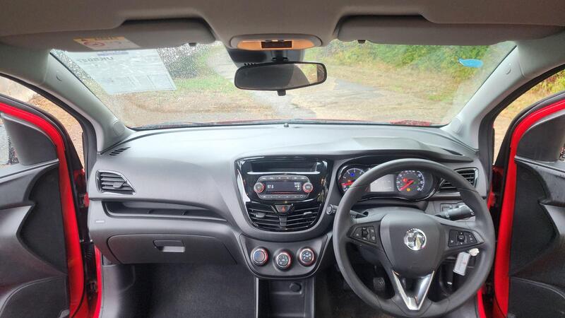 2015 Vauxhall Viva — photo 21