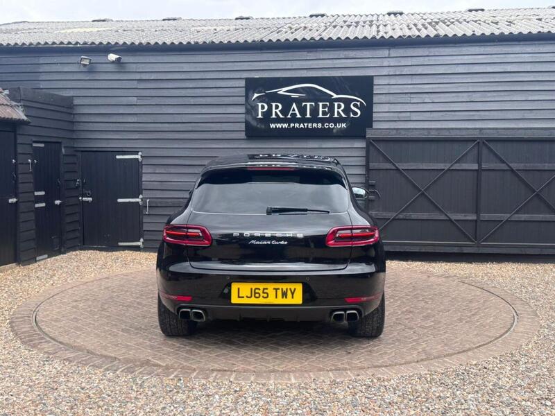 Porsche Macan view 5
