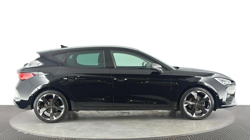 Cupra CUPRA Leon view 3