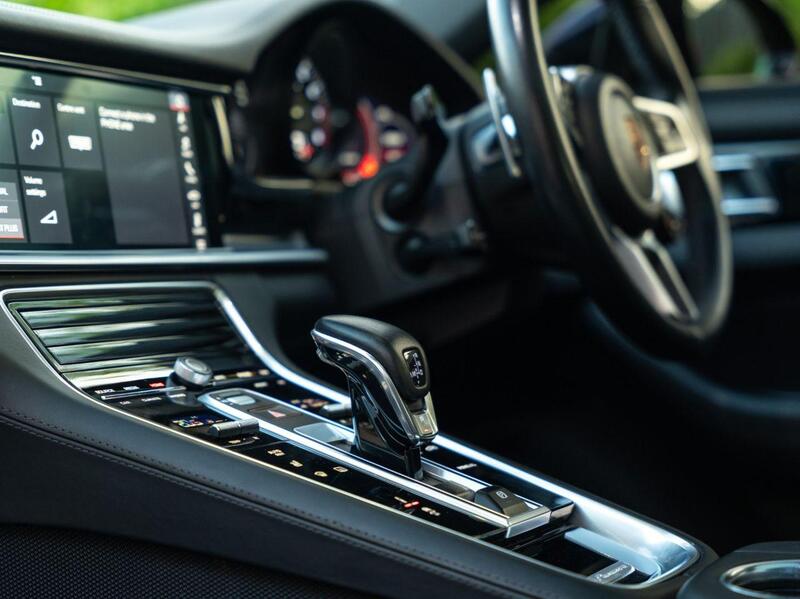 Porsche Panamera view 16