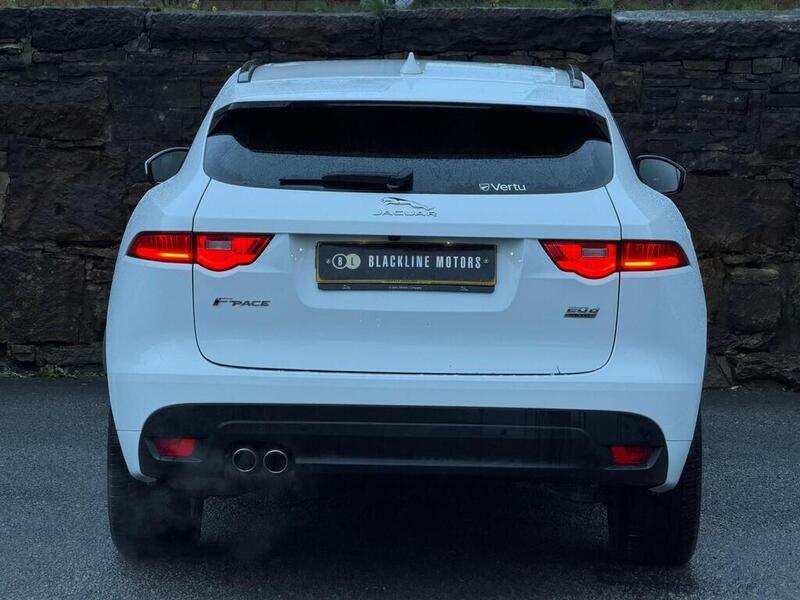 Jaguar F-Pace view 6
