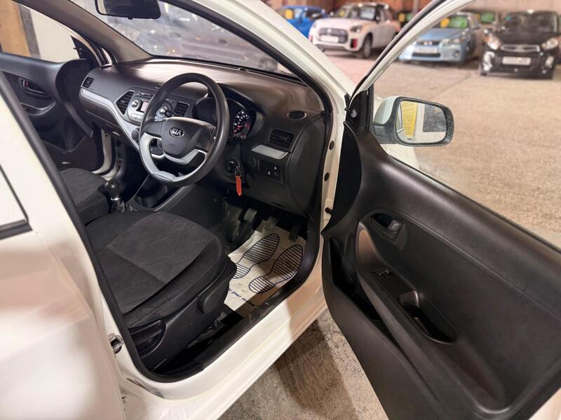 2013 Kia Picanto — photo 22