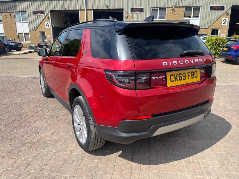 Land Rover Discovery Sport view 6