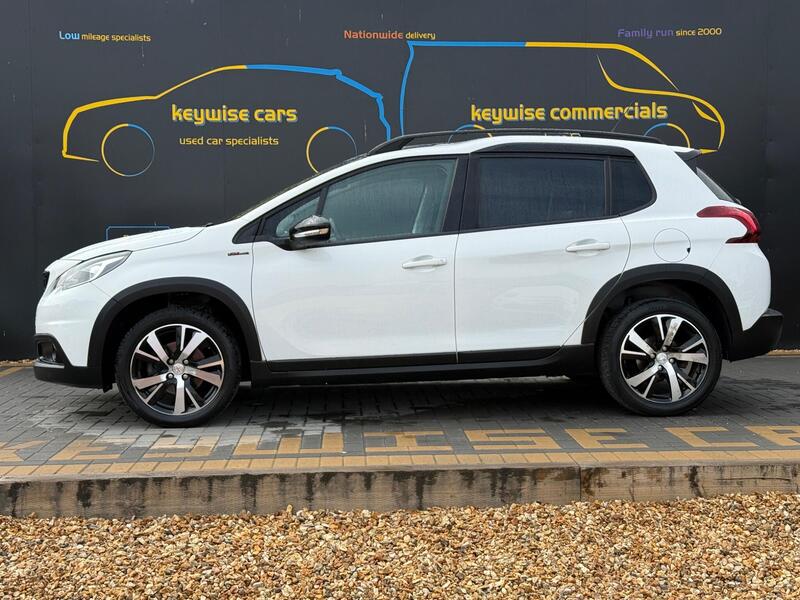 Peugeot 2008 view 2