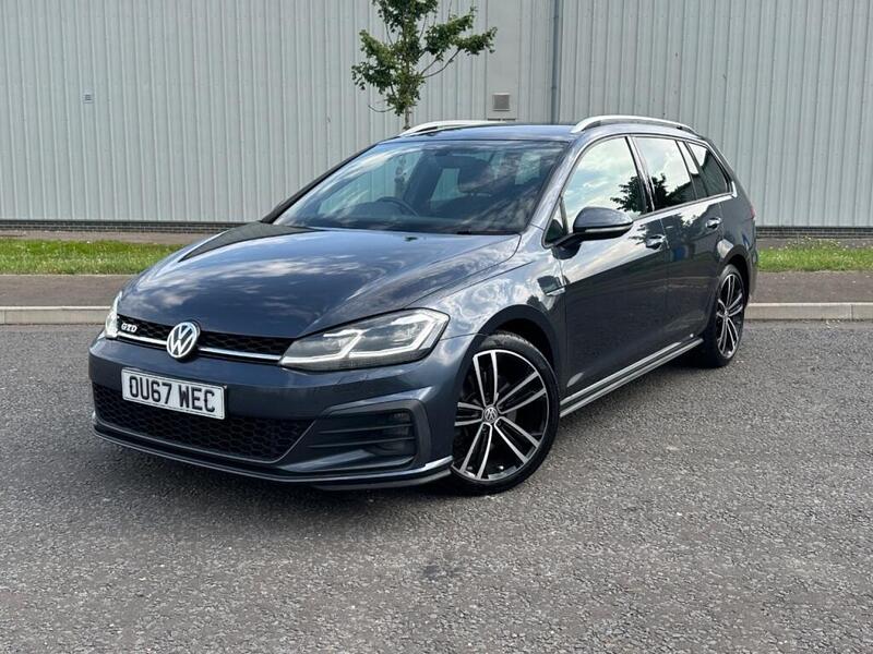 Volkswagen Golf view 4
