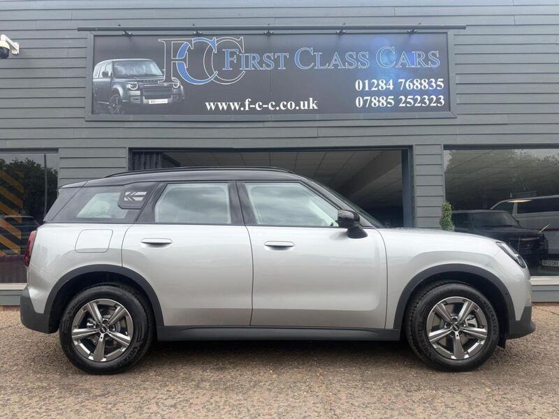 Mini Countryman view 4