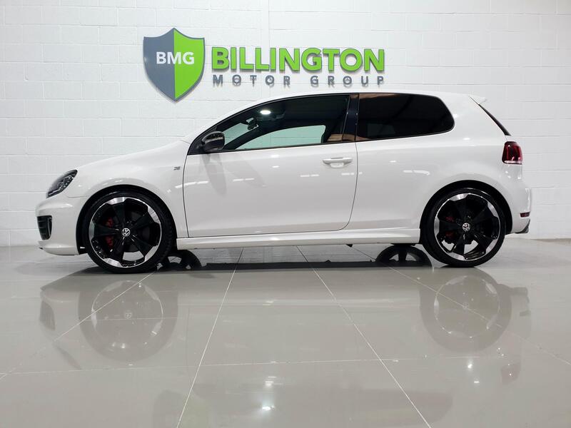 Volkswagen Golf view 4