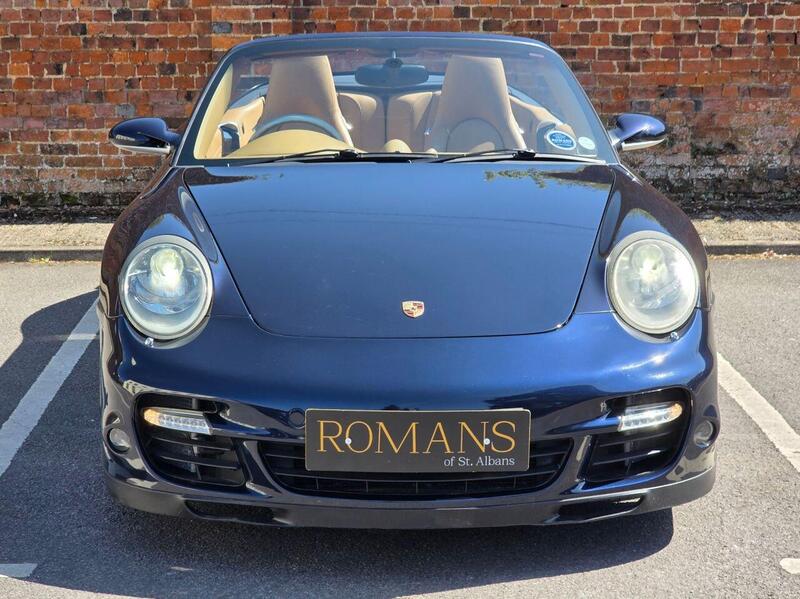 Porsche 911 view 4