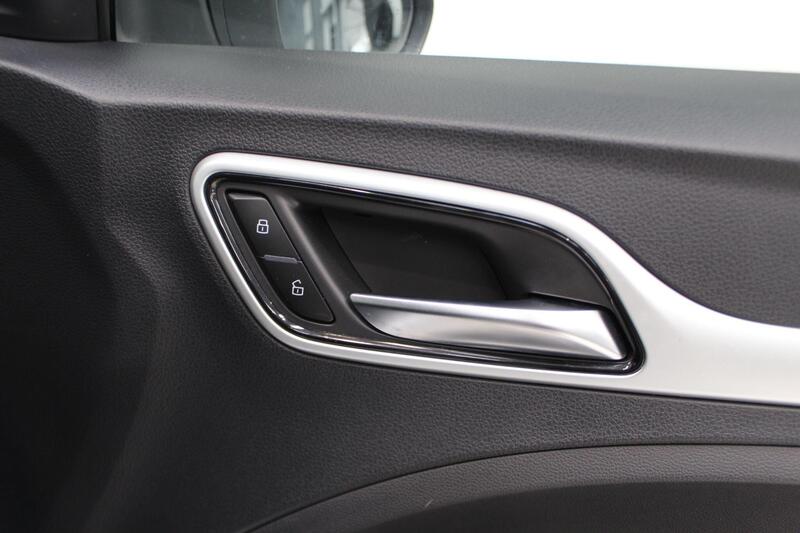 2022 MG MG ZS in White — image 18 of 70