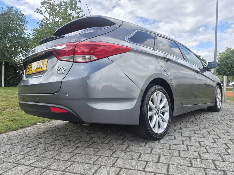 Hyundai I40 view 4