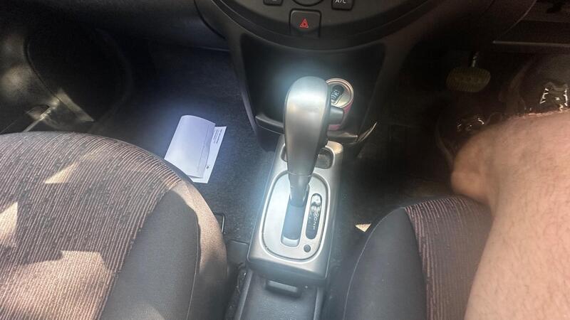 2010 Nissan Note — photo 11