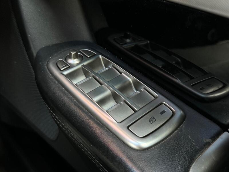 Jaguar XF view 47