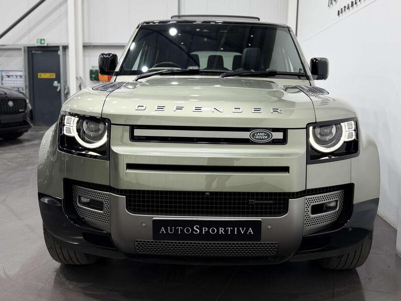 Land Rover Defender 130 view 6