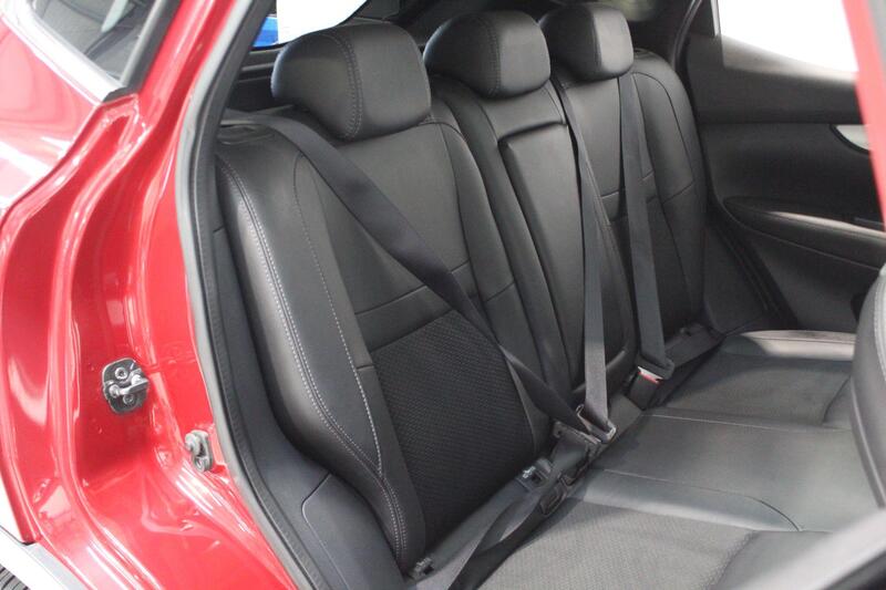 2017 Nissan Qashqai in Red — image 18 of 70