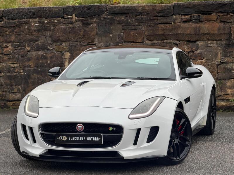 Jaguar F-Type view 3