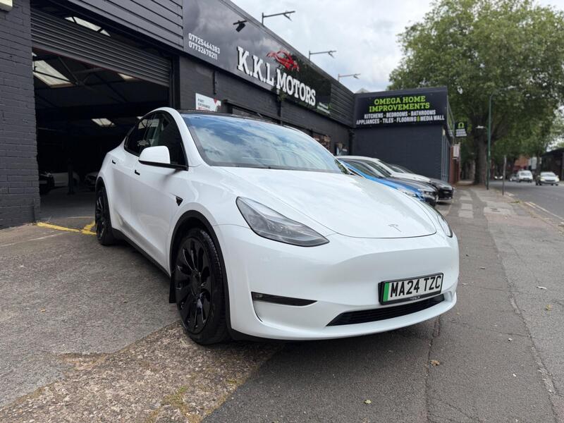 Tesla Model Y view 4