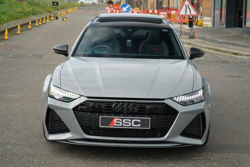 Audi RS6 Avant view 6