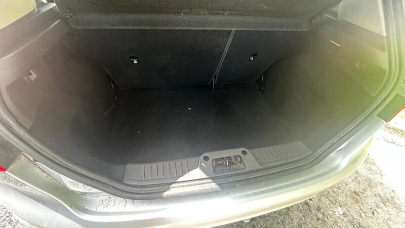 2013 Ford Fiesta — photo 12