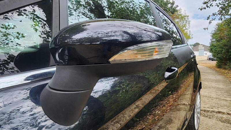 2012 Ford Fiesta — photo 17
