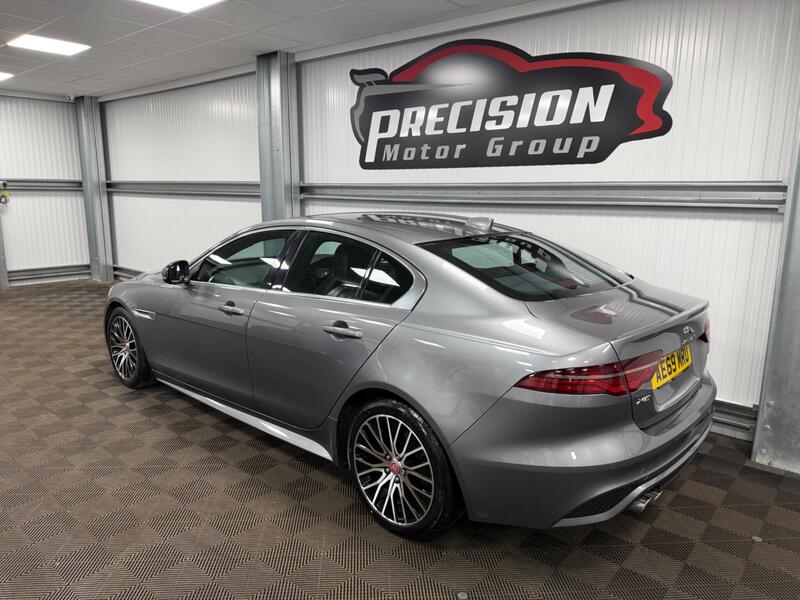 Jaguar Xe view 5