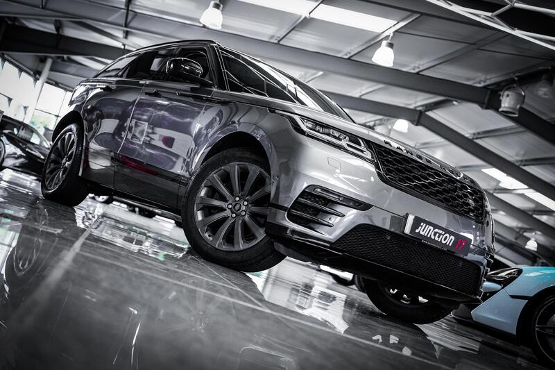 Land Rover Range Rover Velar view 6