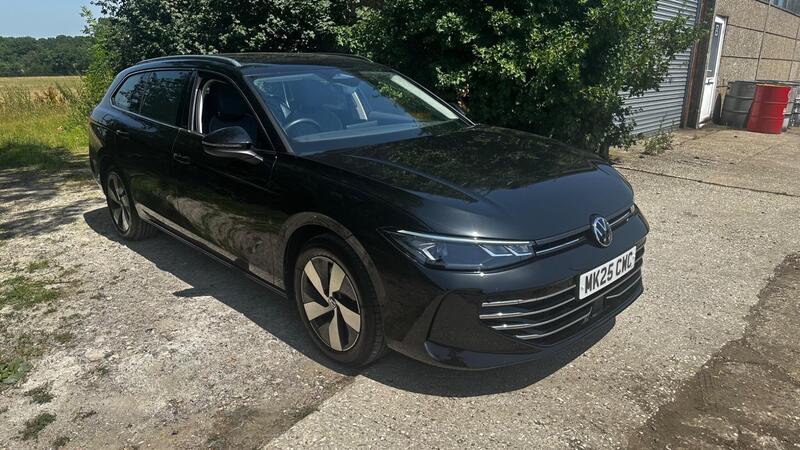 2025 Volkswagen Passat 1.5 TSI eHybrid 19.7kWh Life DSG Euro 6 (s/s) 5dr for sale at IHK Enterprise West Sussex