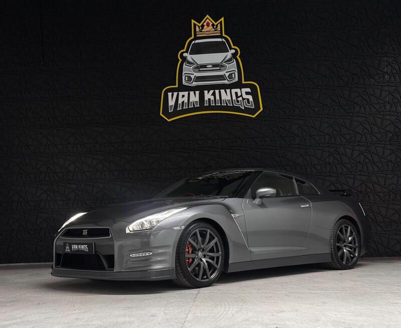 Nissan GT-R