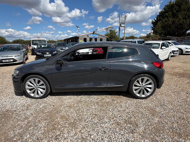 Volkswagen Scirocco view 5