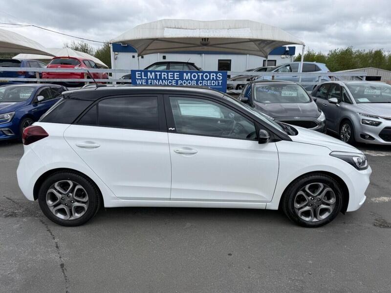 Hyundai i20 view 4