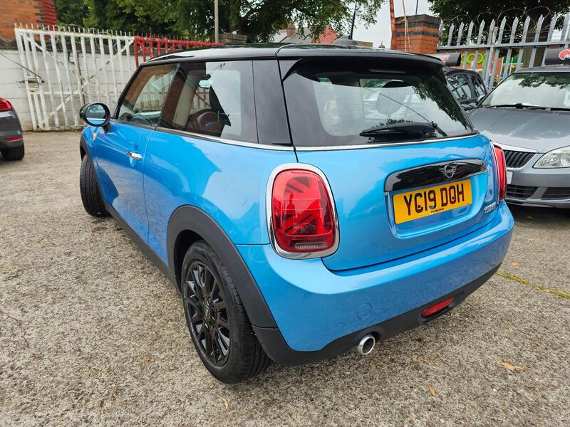 Mini Hatch view 4