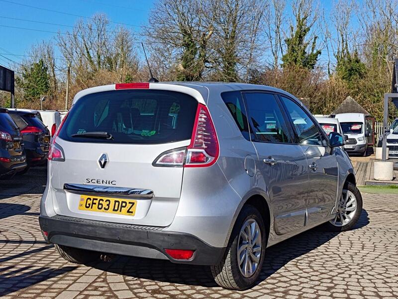 Renault Scenic view 4