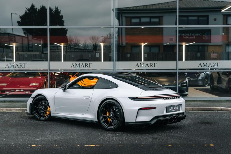 Porsche 911 view 3