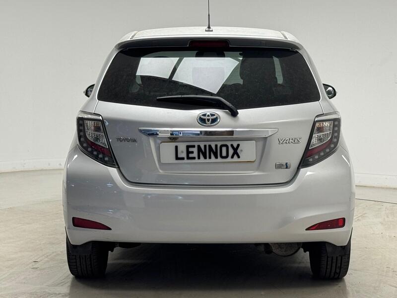 Toyota Yaris view 5