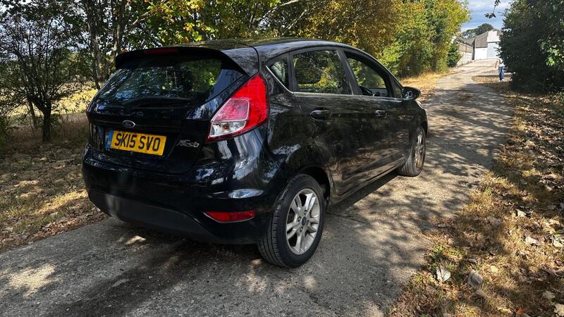 2015 Ford Fiesta — photo 7