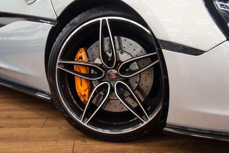Mclaren 570GT view 5