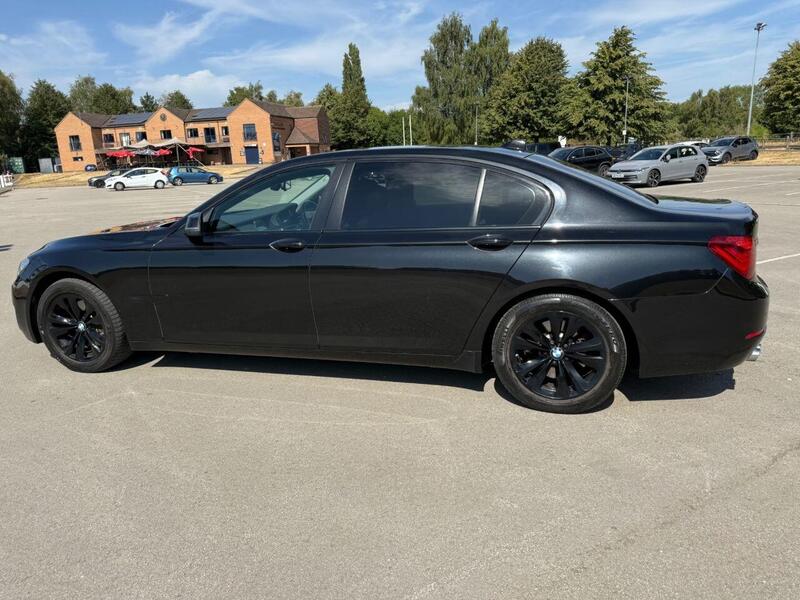 BMW 7 Series view 2