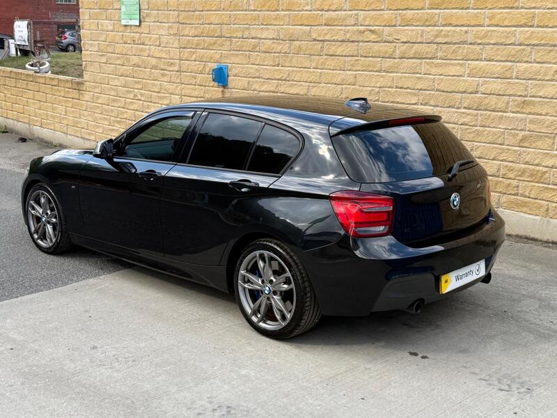 BMW 1 Series view 3