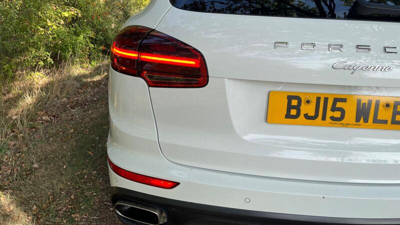 2015 Porsche Cayenne — photo 26