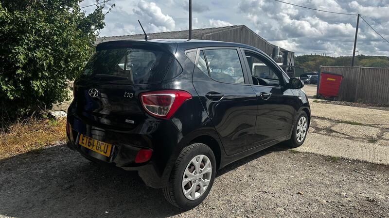 2015 Hyundai i10 — photo 8