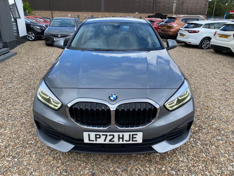 BMW 1 Series view 3
