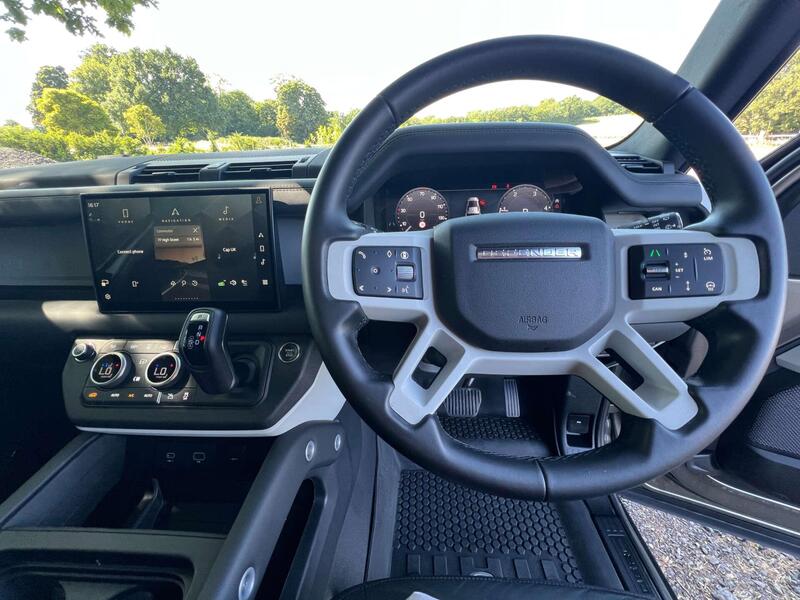 Land Rover Defender view 3
