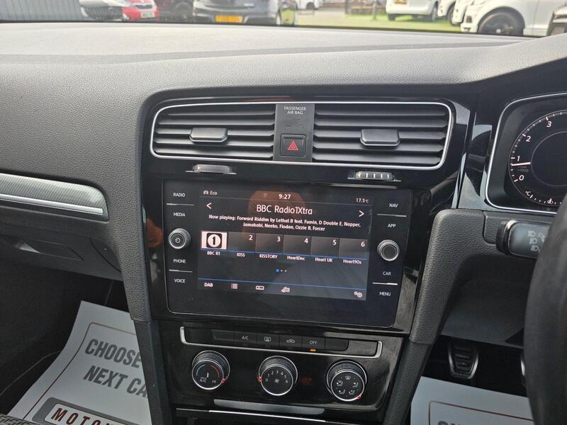 Volkswagen Golf view 2