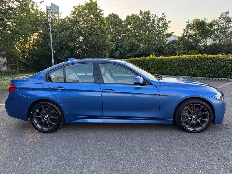 BMW 3 Series view 4