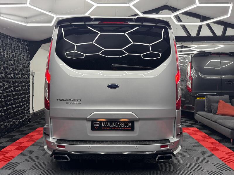 2020 Ford Tourneo Custom - exterior