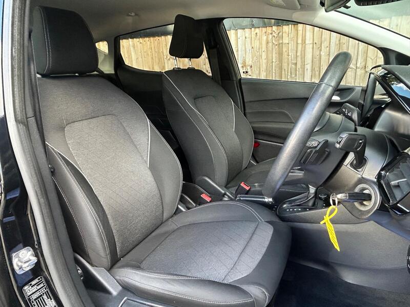 Ford Fiesta view 3