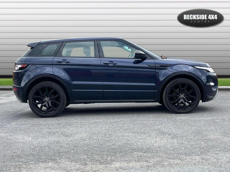 Land Rover Range Rover Evoque view 2