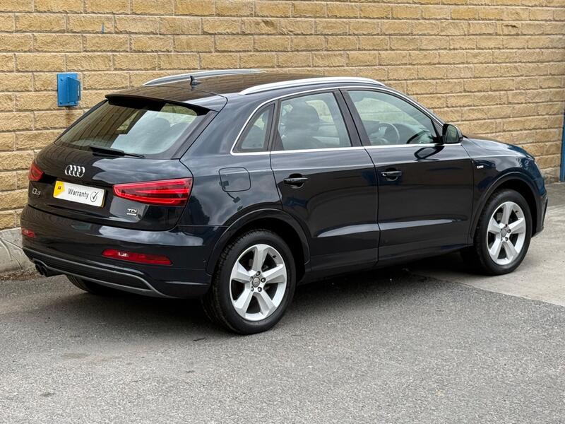 Audi Audi Q3 view 7