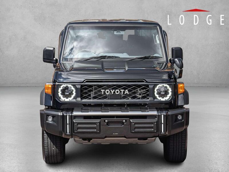 Toyota Land Cruiser view 2