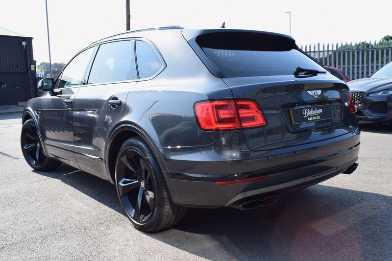 Bentley Bentayga view 6
