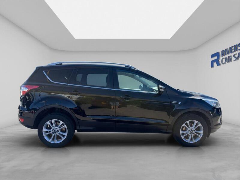 Ford Kuga view 3